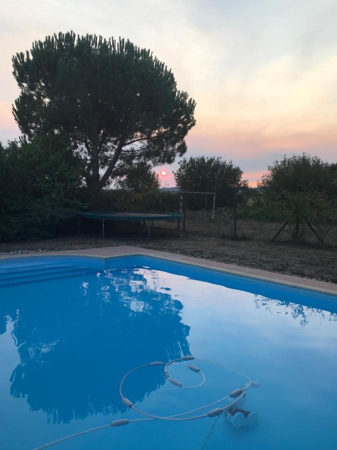 Gite De Fontjalabert En Campagne Tout Confort Lisle-sur-Tarn Exterior photo